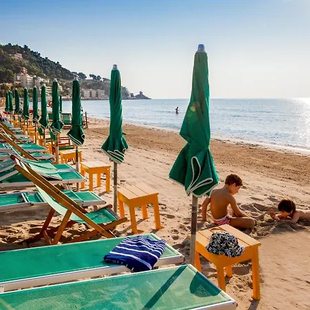 Beau Sejour Hotel 3*